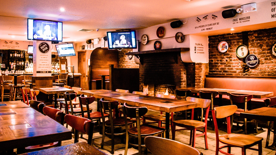 Josie Woods Home Bar Image