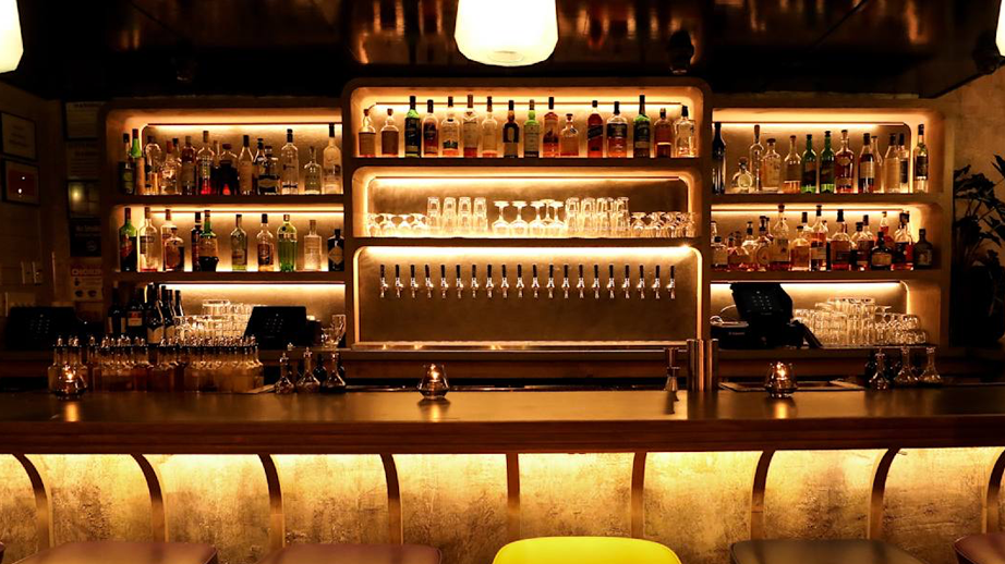 Pretty Rickys Home Bar Image